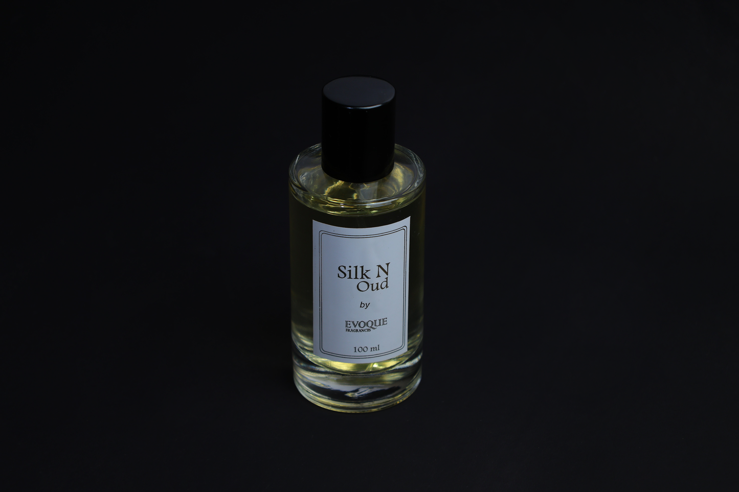 🕊️ Silk n Oud – Velvet Oud Elegance